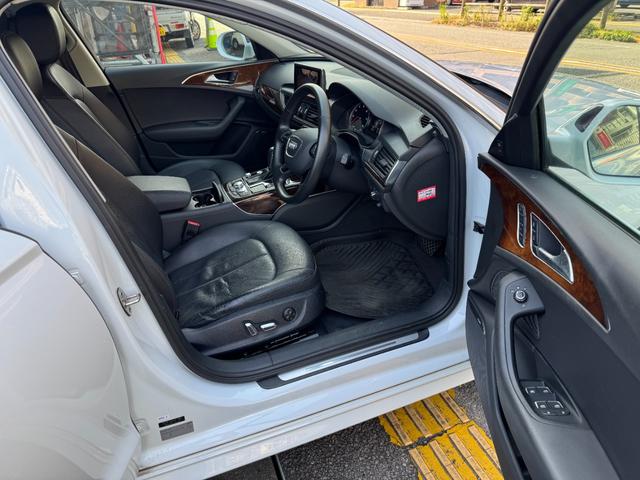 Ａ６ ２．０ＴＦＳＩクワトロ（13枚目）