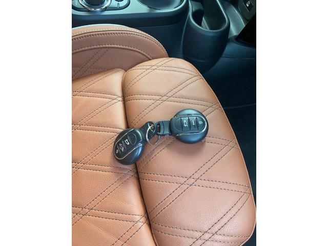 ＭＩＮＩ クーパーＤプレミアムプラスパッケージクラシックトリム　ワンオーナー　オプションレザーシート　シートヒーター　バックカメラ　アンビエントライト　アップルディスプレイ（31枚目）