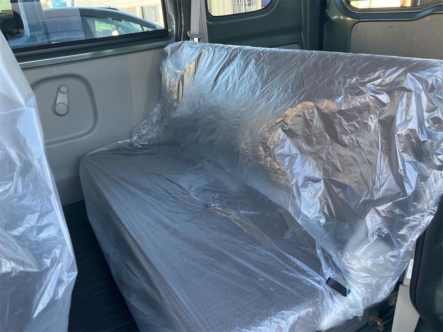 エブリイ PAリミテッド 届け出済み未使用車 両側スライドドア クリアランスソナー レーンアシスト 衝突被害軽減システム オートマチックハイビーム キーレスエントリー アイドリングストップ CVT 盗難防止システム ABS(11枚目)