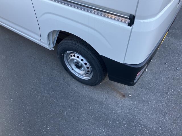 ハイゼットカーゴ DX 届け出済み未使用車 軽バン CVT クリアランスソナー 両側スライドドア キーレスエントリー オートマチックハイビーム エアコン パワーステアリング パワーウィンドウ 運転席エアバッグ(6枚目)