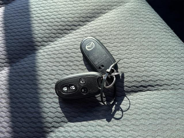 フレアワゴン ＸＳリミテッド　ドライブレコーダー　ＥＴＣ　両側電動スライドドア　ナビ　ＴＶ　衝突被害軽減システム　ＨＩＤ　スマートキー　アイドリングストップ　電動格納ミラー　シートヒーター　ベンチシート　ＣＶＴ　盗難防止システム（33枚目）