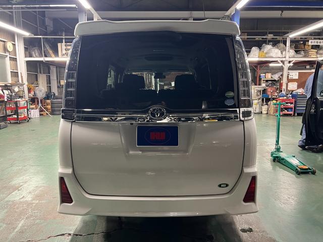 ヴォクシー ＺＳ　煌ＩＩ（7枚目）