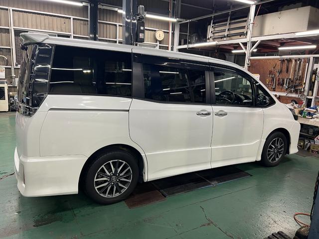 ヴォクシー ＺＳ　煌ＩＩ（9枚目）