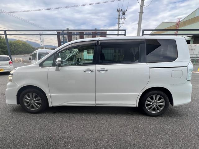 ヴォクシー ZS 煌Z(3枚目)