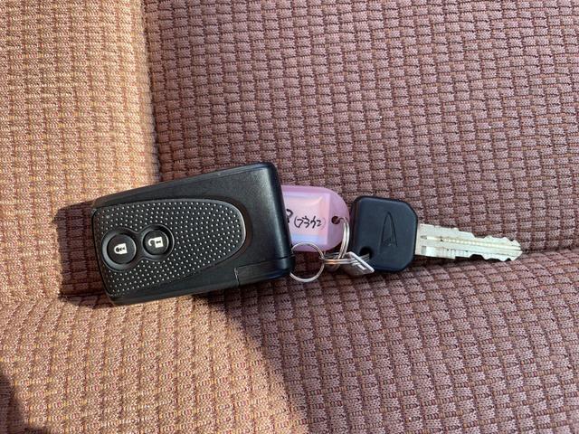 ミラココア ココアプラスX SDナビ ワンセグTV 禁煙車 スマートキー キーレスエントリー ベンチシート 盗難防止システム 衝突安全ボディ アイドリングストップ 運転席エアバッグ 助手席エアバッグ(17枚目)