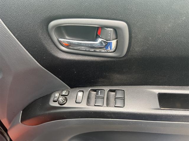 ソリオバンディット ベースグレード　４ＷＤ　片側パワースライドドア　クルーズコントロール　ナビゲーション　フルセグＴＶ　バックカメラ　ＥＴＣ　ミラー型ドライブレコーダー前後（31枚目）