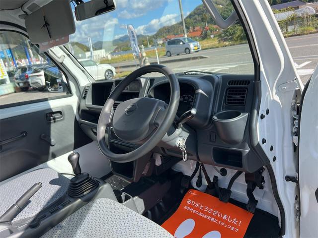 ＮＴ１００クリッパートラック ＤＸ　４ＷＤ　パートタイム　５ＭＴ　ドライブレコーダー　エアコン　パワステ　荷台マット　ラジオ（17枚目）