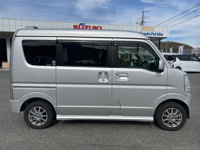 エブリイワゴン ＪＰターボ　４ＷＤ　ターボ　車椅子　ディスプレイオーディオ　Ｂｌｕｅｔｏｏｔｈ　ＵＳＢ　バックカメラ　ＥＴＣ　ドライブレコーダー（4枚目）