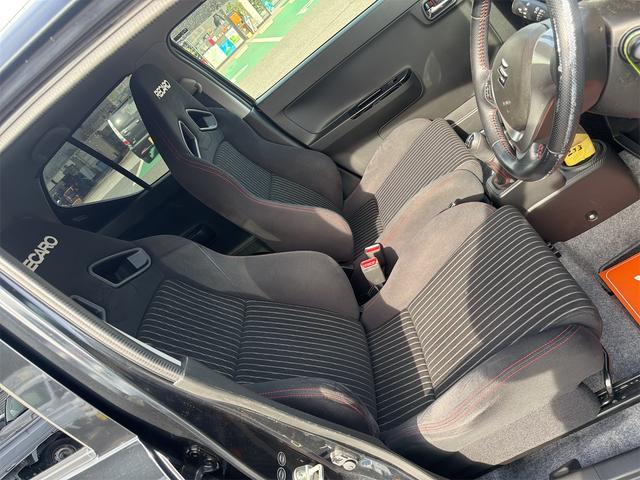 アルトワークス ベースグレード　５ＭＴ　レカロ　セミバケ　ターボ　ナビゲーション　フルセグＴＶ　Ｂｌｕｅｔｏｏｔｈ　ドライブレコーダー前後　プッシュスタート　ＥＴＣ（17枚目）