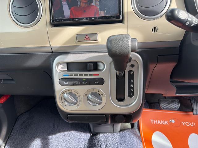 アルトラパン Ｘ　ナビゲーション　フルセグＴＶ　Ｂｌｕｅｔｏｏｔｈ　プッシュスタート　ベンチシート　エアコン　アルミホイール（15枚目）