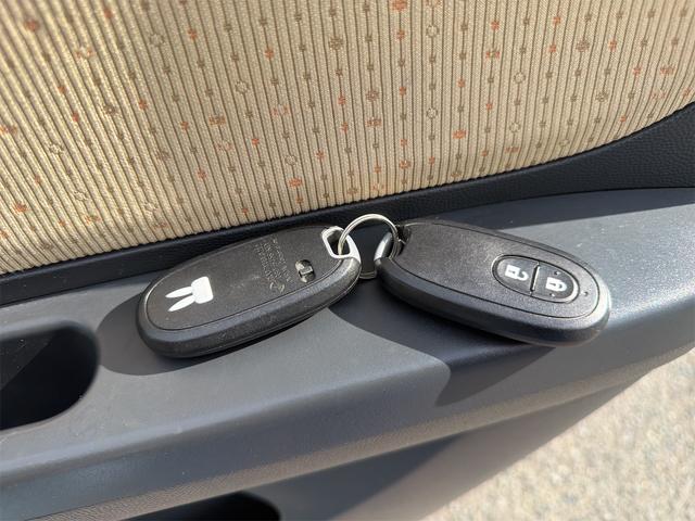 アルトラパン Ｘ　ナビゲーション　フルセグＴＶ　Ｂｌｕｅｔｏｏｔｈ　プッシュスタート　ベンチシート　エアコン　アルミホイール（29枚目）