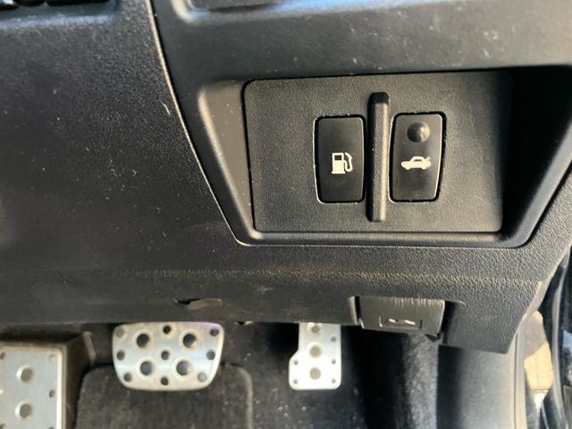 ＩＳ Ｆ ベースグレード　マークレビンソン　皮シート　パワーシート　シートヒーター　メーカーマルチ　ＴＶ　デジタルインナーミラー　ドライブレコーダー　パドルシフト　レーダークルーズ　両席パワーシート　ＥＴＣ　クリアランスソナー（44枚目）