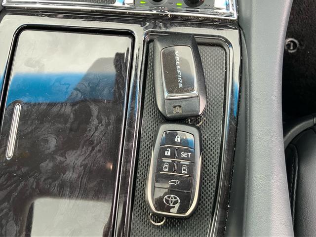 ヴェルファイア ２．５Ｚ　Ｇエディション　モデリスタエアロ　ＪＢＬサウンド　サンルーフ　ＢＳＭ　デジタルインナーミラー　リアエンタ－　パノラミックビューモニター　アイドリングストップシートヒーター　シートベンチレーション　ＴＶ　ＥＴＣ（17枚目）