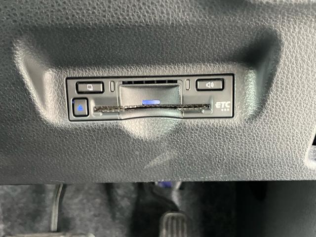 シエンタ Z 禁煙車 純正10.5型ディスプレイオーディオ 全周囲カメラ ハンズフリー両側電動スライドドア LEDヘッドランプ オートエアコン スライドドアサンシェード 天井サーキュレーター 前後ドラレコ ETC(6枚目)