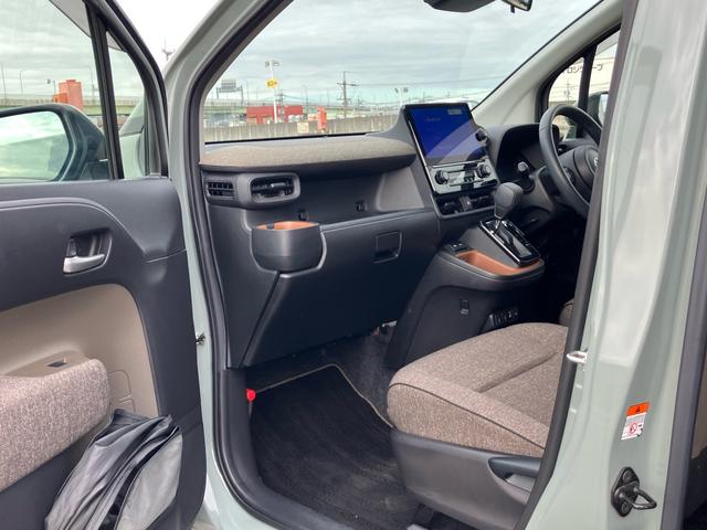 シエンタ Z 禁煙車 純正10.5型ディスプレイオーディオ 全周囲カメラ ハンズフリー両側電動スライドドア LEDヘッドランプ オートエアコン スライドドアサンシェード 天井サーキュレーター 前後ドラレコ ETC(73枚目)