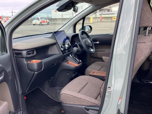 シエンタ Z 禁煙車 純正10.5型ディスプレイオーディオ 全周囲カメラ ハンズフリー両側電動スライドドア LEDヘッドランプ オートエアコン スライドドアサンシェード 天井サーキュレーター 前後ドラレコ ETC(75枚目)