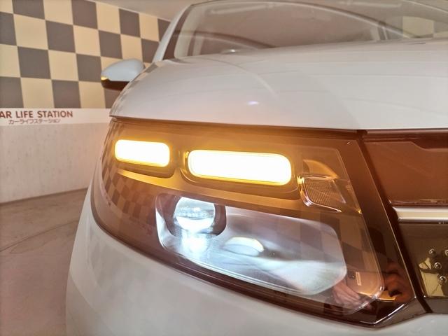 フリード ｅ：ＨＥＶエアー　登録済未使用車　Ｈｏｎｄａ　ＳＥＮＳＩＮＧ　ＬＥＤヘッドライト　電子パーキングブレーキ　１ー３列ウォークスルー　Ｈｏｎｄａスマートキー　両側パワースライドドア　電動格納ドアミラー　踏み間違い衝突軽減（67枚目）
