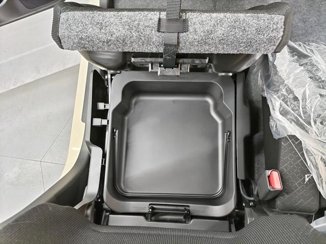 ワゴンＲ ＦＸ　ＤＣＢＳ（予防安全機能）　届出済未使用車　誤発進抑制機能　電動格納ドアミラー　プッシュスタート　キーレス　運転席シートヒーター　ベンチシート　オートエアコン　助手席シートアンダーボックス（23枚目）