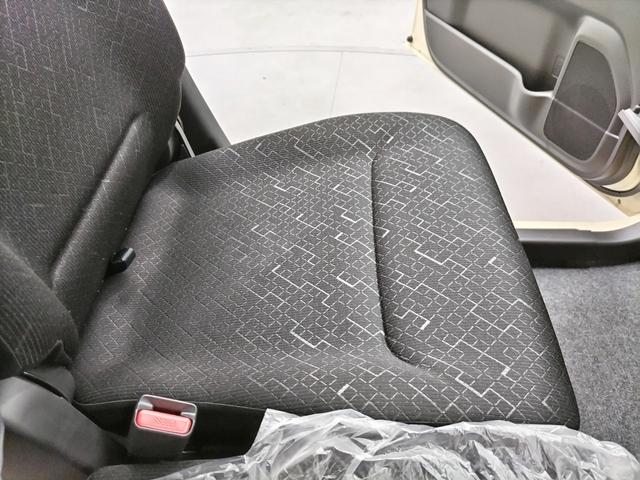 ワゴンＲ ＦＸ　ＤＣＢＳ（予防安全機能）　届出済未使用車　誤発進抑制機能　電動格納ドアミラー　プッシュスタート　キーレス　運転席シートヒーター　ベンチシート　オートエアコン　助手席シートアンダーボックス（24枚目）