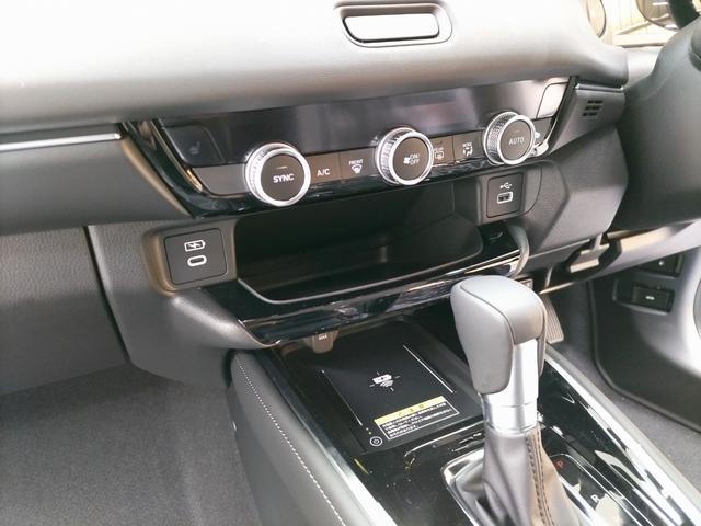 ヴェゼル ｅ：ＨＥＶ　Ｚ　登録済未使用車　Ｈｏｎｄａ　ＣＯＮＮＥＣＴディスプレー＋ＥＴＣ２．０車載器＋ワイヤレス充電器　ＬＥＤヘッドライト　前席シートヒーター／ステアリングヒータ　電子パーキングブレーキ　スマートキー（24枚目）