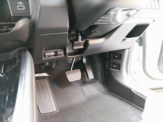 ヴェゼル ｅ：ＨＥＶ　Ｚ　登録済未使用車　Ｈｏｎｄａ　ＣＯＮＮＥＣＴディスプレー＋ＥＴＣ２．０車載器＋ワイヤレス充電器　ＬＥＤヘッドライト　前席シートヒーター／ステアリングヒータ　電子パーキングブレーキ　スマートキー（26枚目）