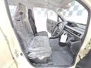 ＦＸ　ＤＣＢＳ（予防安全機能）　届出済未使用車　誤発進抑制機能　電動格納ドアミラー　プッシュスタート　キーレス　運転席シートヒーター　ベンチシート　オートエアコン　助手席シートアンダーボックス（51枚目）
