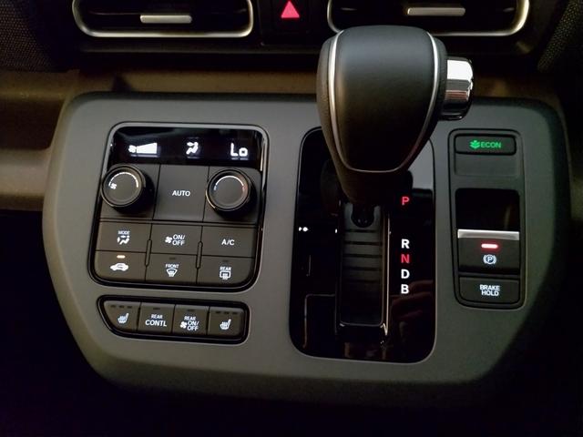 フリード e:HEVエアー EX 6名 登録済未使用車(12枚目)