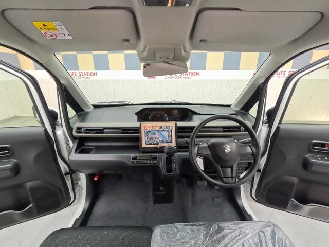 ワゴンR FX 届出済未使用車 DCBS(予防安全機能) 誤発進抑制機能 電動格納ドアミラー プッシュスタート キーレス 運転席シートヒーター ベンチシート オートエアコン 助手席シートアンダーボックス(8枚目)