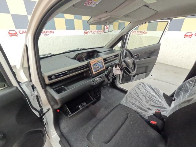 ワゴンR FX 届出済未使用車 DCBS(予防安全機能) 誤発進抑制機能 電動格納ドアミラー プッシュスタート キーレス 運転席シートヒーター ベンチシート オートエアコン 助手席シートアンダーボックス(25枚目)