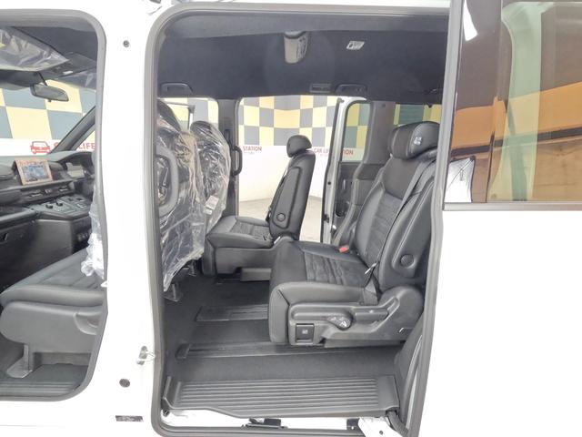 ステップワゴン ｅ：ＨＥＶスパーダ　プレミアムライン　７人乗り　登録済未使用車（40枚目）
