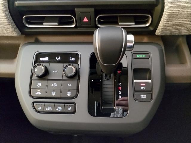 フリード ｅ：ＨＥＶエアー　ＥＸ　登録済未使用車（13枚目）