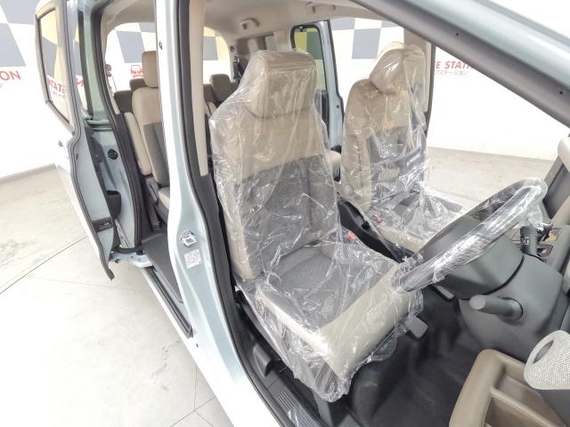 フリード ｅ：ＨＥＶエアー　ＥＸ　登録済未使用車（59枚目）