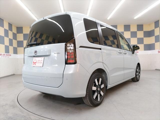 フリード ｅ：ＨＥＶエアー　ＥＸ　登録済未使用車（64枚目）