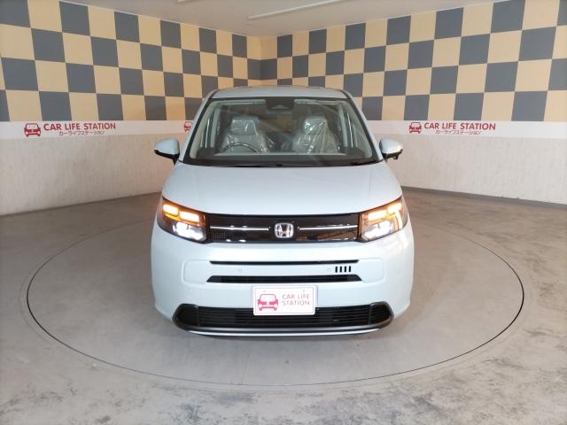 フリード ｅ：ＨＥＶエアー　ＥＸ　登録済未使用車（65枚目）