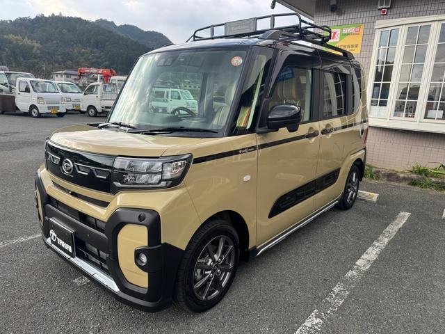 タント ファンクロス　ルーフキャリア　純正ナビ　ドライブレコーダー　ＥＴＣ　バックカメラ　両側電動スライドドア　足マット　シートカバー　バイザー　ドアハンドルプロテクト　ドアアウターハンドル　サイドアンダーガーニッシュ（2枚目）