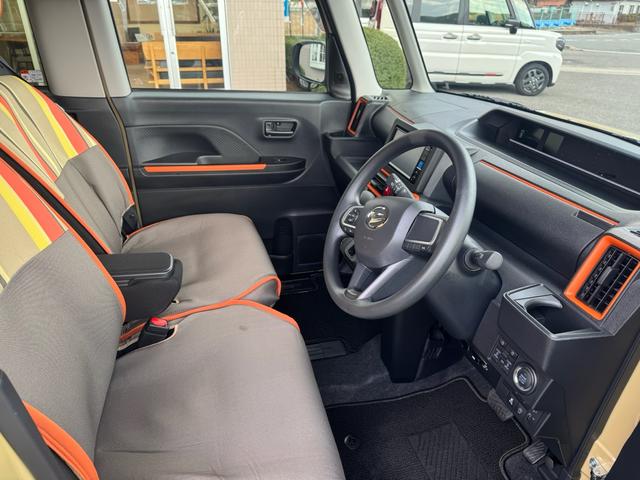 タント ファンクロス　ルーフキャリア　純正ナビ　ドライブレコーダー　ＥＴＣ　バックカメラ　両側電動スライドドア　足マット　シートカバー　バイザー　ドアハンドルプロテクト　ドアアウターハンドル　サイドアンダーガーニッシュ（5枚目）