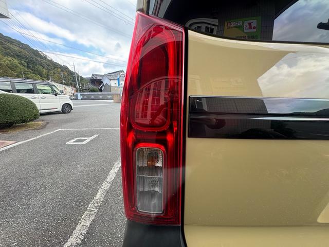 タント ファンクロス　ルーフキャリア　純正ナビ　ドライブレコーダー　ＥＴＣ　バックカメラ　両側電動スライドドア　足マット　シートカバー　バイザー　ドアハンドルプロテクト　ドアアウターハンドル　サイドアンダーガーニッシュ（54枚目）