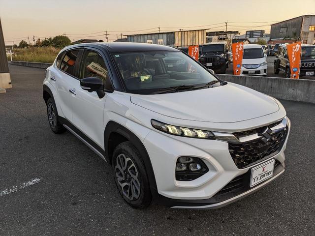 フロンクス １．５　全方位カメラディスプレイオーディオ　フルセグテレビ　ＨＤＭＩ入力　ＵＳＢポート　テレビキャンセラー　スズキコネクト　ＥＴＣ車載器　登録済未使用車　スズキセーフティサポート　スマホワイヤレス充電（11枚目）