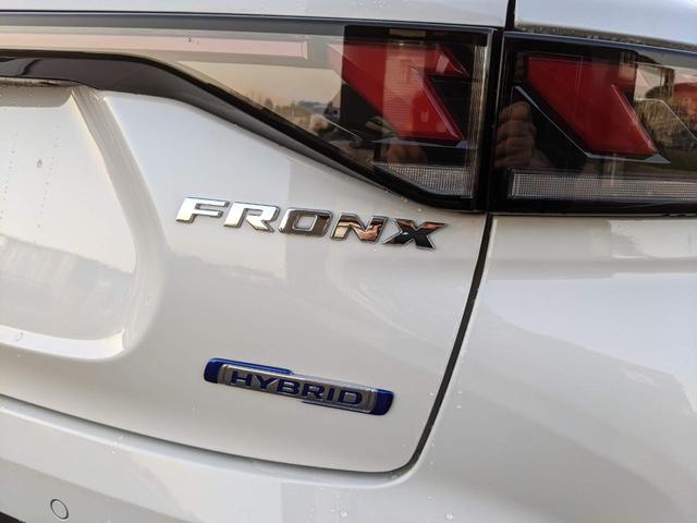 フロンクス １．５　全方位カメラディスプレイオーディオ　フルセグテレビ　ＨＤＭＩ入力　ＵＳＢポート　テレビキャンセラー　スズキコネクト　ＥＴＣ車載器　登録済未使用車　スズキセーフティサポート　スマホワイヤレス充電（14枚目）