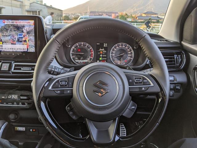 フロンクス １．５　全方位カメラディスプレイオーディオ　フルセグテレビ　ＨＤＭＩ入力　ＵＳＢポート　テレビキャンセラー　スズキコネクト　ＥＴＣ車載器　登録済未使用車　スズキセーフティサポート　スマホワイヤレス充電（28枚目）