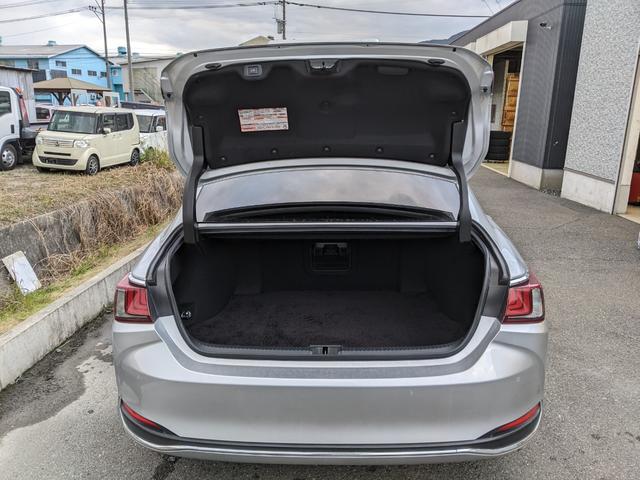 ES ES300h バージョンL 黒革エアシート サンルーフ マークレビンソンTVナビ パノラマビューモニター(19枚目)