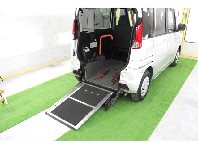 　２年間保証　車いす移動車Ｅ　スロープ　リアシート無　車椅子積載台数１台(13枚目)