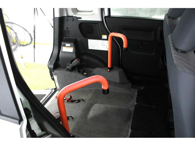 　２年間保証　車いす移動車Ｅ　スロープ　リアシート無　車椅子積載台数１台(17枚目)
