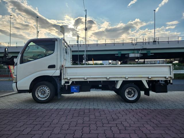 トヨエース 　ジャストロー　ダブルタイヤ　積載量１５００キロ　軽油　ＭＴ　ワンセグＴＶ（3枚目）