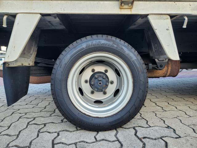 トヨエース 　ジャストロー　ダブルタイヤ　積載量１５００キロ　軽油　ＭＴ　ワンセグＴＶ（16枚目）