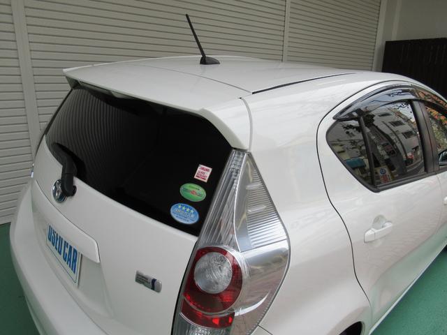 アクア Ｇ　ライムホワイトパールクリスタルシャイン　実走行４２０００ｋｍ台　シートヒーター　トヨタ純正ナビＴＶ　Ｂｌｕｅｔｏｏｔｈオーディオ　ハンズフリー　バックカメラ　ＥＴＣ　スマートキー　ワンオーナー　禁煙（11枚目）