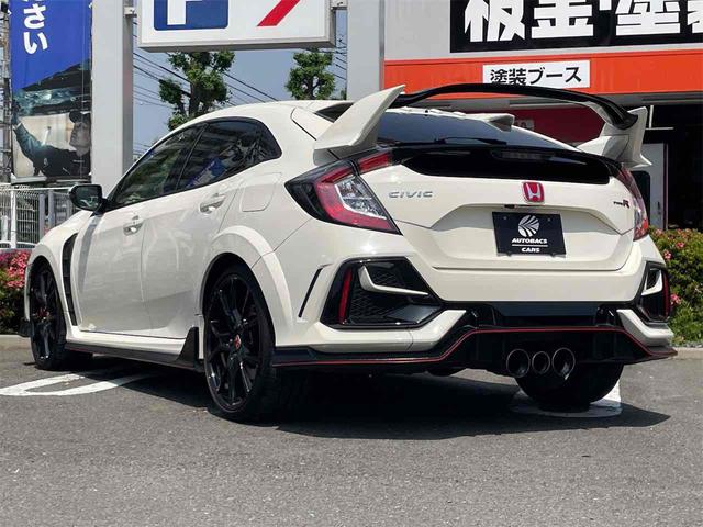 シビック タイプＲ　レーンアシスト　アダプティブクルーズ　衝突被害軽減システム　バックカメラ　ナビ　前後ドライブレコーダー　２０インチアルミ　ブレンボキャリパー　ＬＥＤヘッドランプ　６ＭＴ　スマートキー　プッシュスタート（22枚目）
