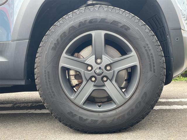 ディフェンダー ９０　４ＷＤ　３００ＰＳ　前後ドライブレコーダー　全周囲カメラ　クリアランスソナー　アダプティブクルーズ　衝突被害軽減システム　ナビ　オートライト　ＬＥＤヘッドランプ　１８インチアルミ　スマートキー（18枚目）