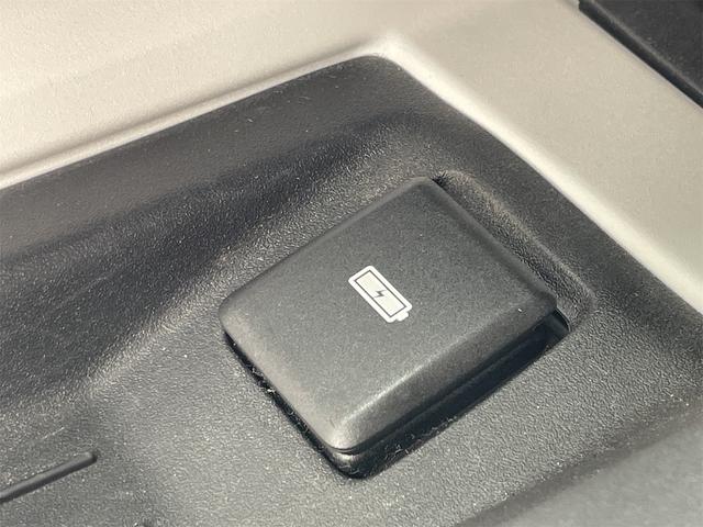 ディフェンダー ９０　４ＷＤ　３００ＰＳ　前後ドライブレコーダー　全周囲カメラ　クリアランスソナー　アダプティブクルーズ　衝突被害軽減システム　ナビ　オートライト　ＬＥＤヘッドランプ　１８インチアルミ　スマートキー（46枚目）
