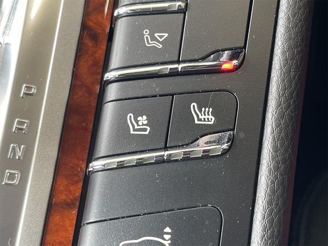 パナメーラ Ｓ　ハイブリッド　ＥＴＣ　クリアランスソナー　オートクルーズコントロール　バックカメラ　ナビ　フルセグＴＶ　アルミホイール　オートライト　ＨＩＤ　サンルーフ　ＡＴ　シートヒーター　シートエアコン　キーレスエントリー（13枚目）